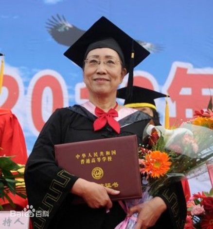 60岁圆儿时大学梦 “考研奶奶”仝正国近照.jpg